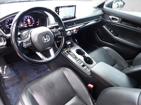 Used 2022 Honda Civic Touring image 9