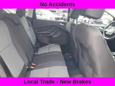 Used 2017 Ford Escape SE w/ Equipment Group 201A FWD image 7