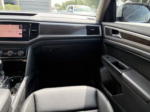 Used 2019 Volkswagen Atlas SEL R-Line image 7