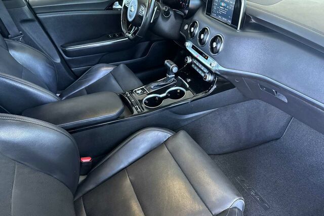 Used 2020 Kia Stinger GT-Line RWD image 15