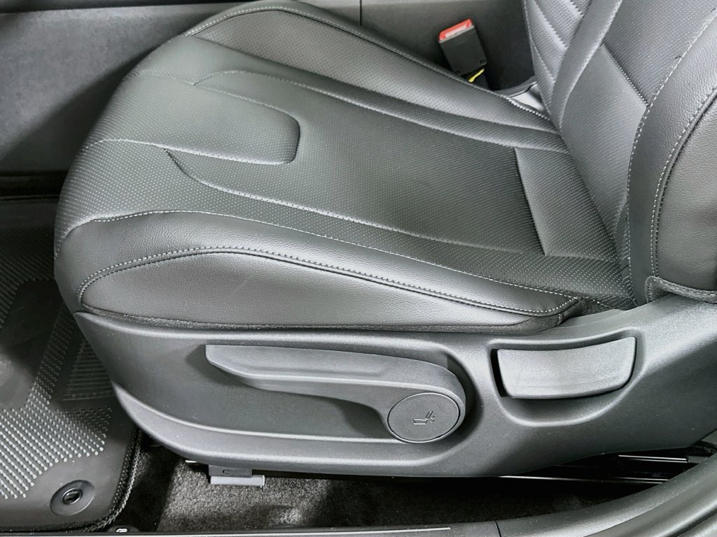 New 2026 Hyundai Elantra SEL Sport FWD image 19