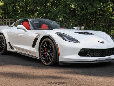 Used 2016 Chevrolet Corvette Z06 w/ 2LZ Preferred Equipment Group RWD image 12