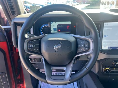 Used 2024 Ford Bronco Black Diamond w/ Sasquatch Package image 15