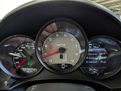 Used 2023 Porsche 718 Boxster GTS RWD image 17