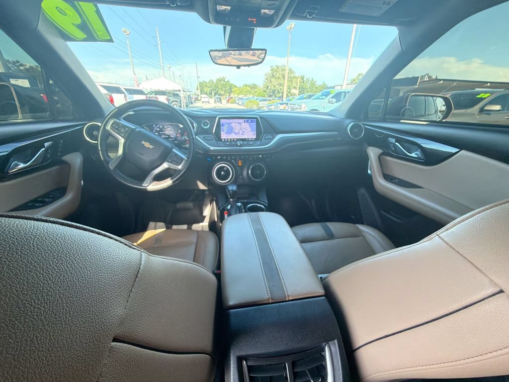 Certified 2019 Chevrolet Blazer Premier w/ Sun and Wheels Package FWD image 12