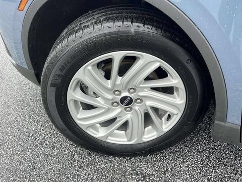Used 2025 Lincoln Corsair FWD image 9