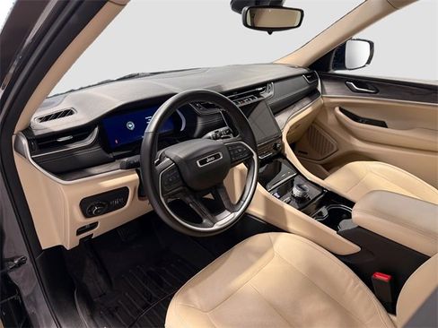 Used 2021 Jeep Grand Cherokee L Limited image 8