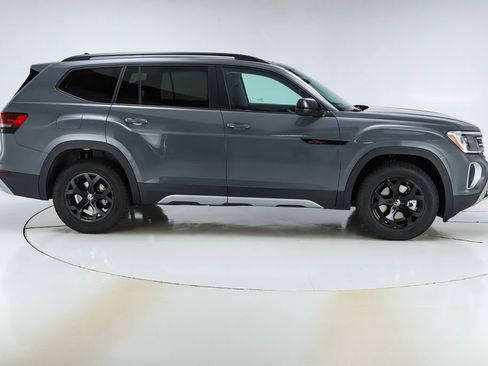 New 2026 Volkswagen Atlas Peak Edition image 49