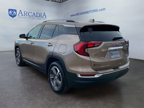 Used 2018 GMC Terrain SLT w/ Preferred Package image 3