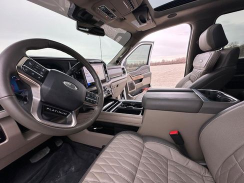 Used 2026 Ford F450 Platinum w/ Platinum Plus Package image 36