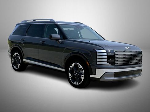 Certified 2026 Hyundai Palisade Limited AWD/4WD image 3