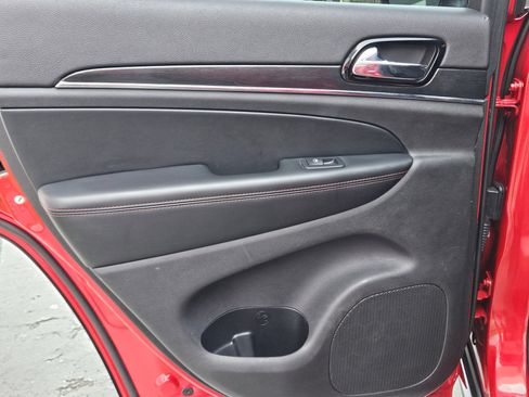 Used 2019 Jeep Grand Cherokee Trailhawk AWD/4WD image 22