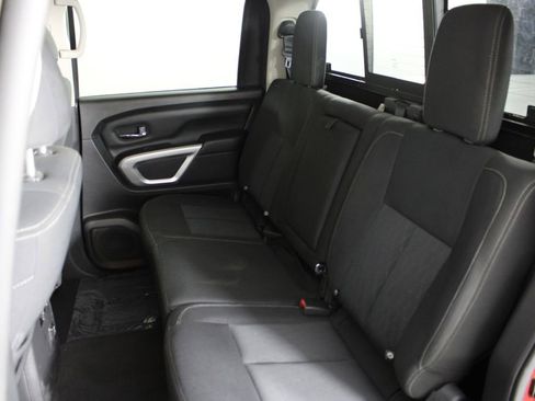 Used 2017 Nissan Titan SV RWD image 19