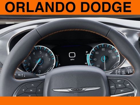 New 2026 Chrysler Pacifica Pinnacle image 17