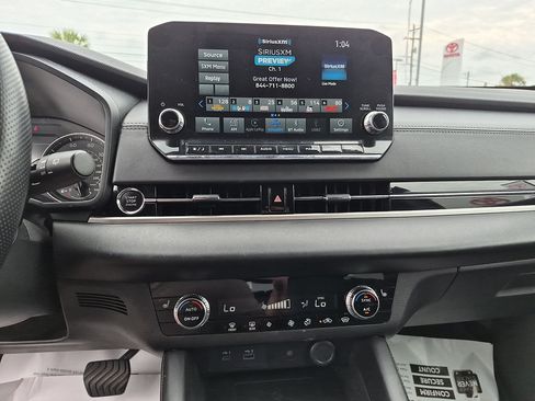 Used 2024 Mitsubishi Outlander SE AWD/4WD image 21