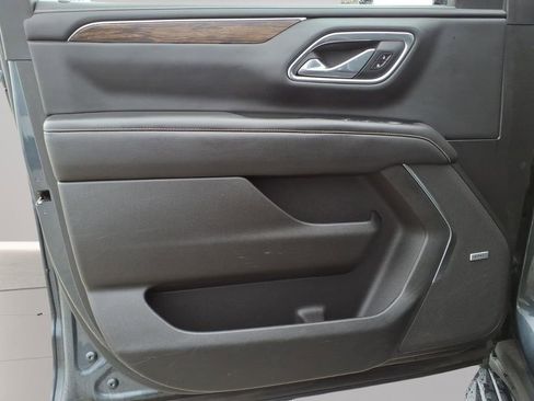 Used 2021 Chevrolet Tahoe Premier w/ Premium Package image 10