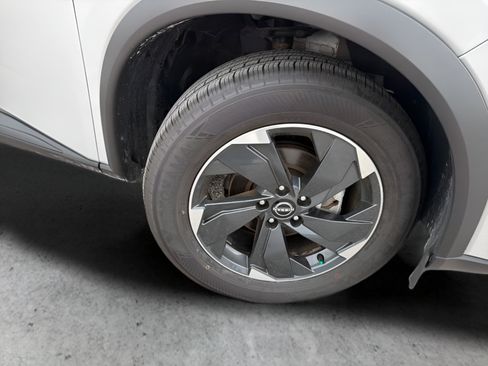 Certified 2024 Nissan Rogue SV AWD/4WD image 74