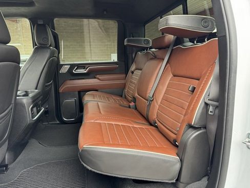 Used 2024 GMC Sierra 3500 Denali Ultimate image 11