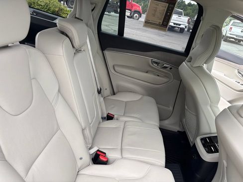 Certified 2025 Volvo XC90 T8 Plus w/ Protection Package Premier AWD/4WD image 39