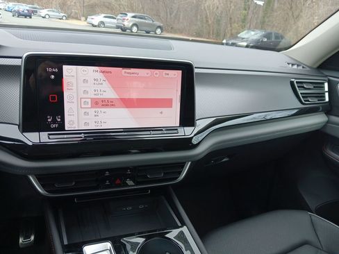 New 2026 Volkswagen Atlas Peak Edition AWD/4WD image 17