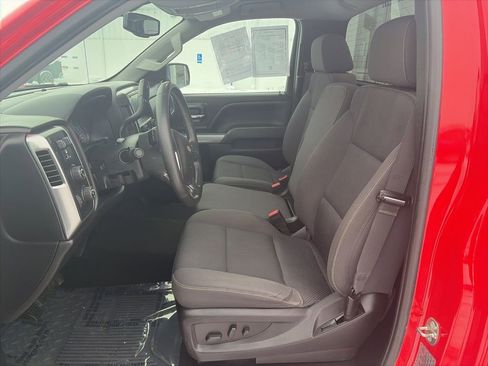 Used 2018 Chevrolet Silverado 1500 LT w/ LT Convenience Package image 16