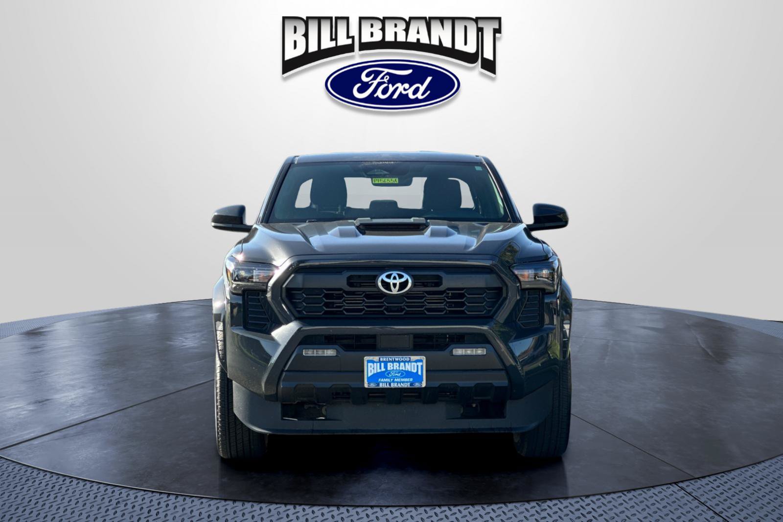 Used 2025 Toyota Tacoma TRD Sport AWD/4WD image 8
