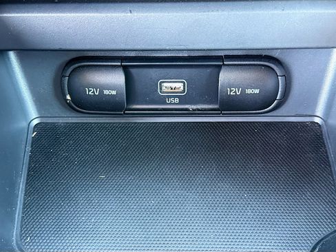 Used 2022 Kia Soul LX image 26