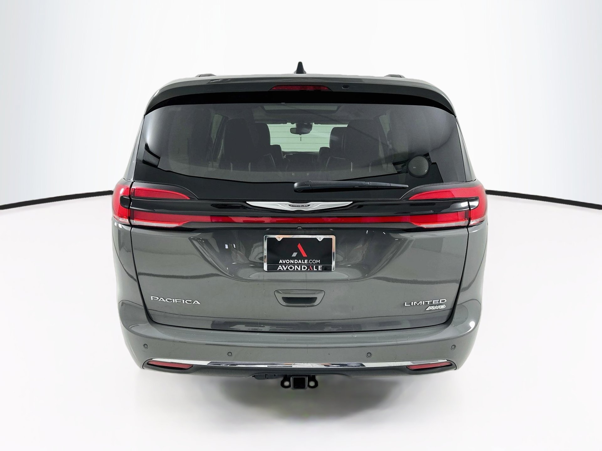 Used 2023 Chrysler Pacifica Limited w/ Uconnect Theater Family Group AWD/4WD image 7
