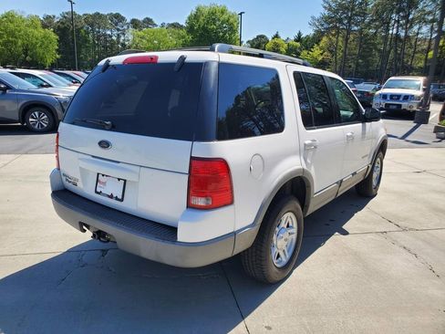 Used 2002 Ford Explorer XLT image 4