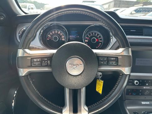 Used 2013 Ford Mustang GT Premium w/ Comfort Pkg RWD image 5