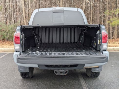 Used 2020 Toyota Tacoma TRD Off-Road image 31
