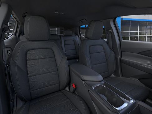 New 2026 Chevrolet Equinox EV LT image 16