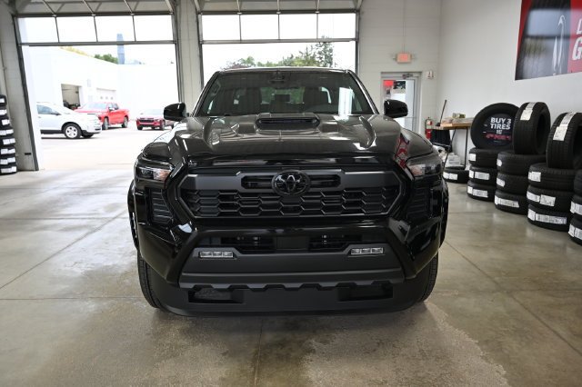 New 2026 Toyota Tacoma TRD Sport AWD/4WD image 2