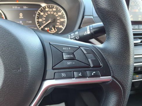 Used 2025 Nissan Altima 2.5 SV image 20