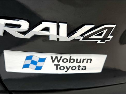 Used 2023 Toyota RAV4 XLE Premium image 13