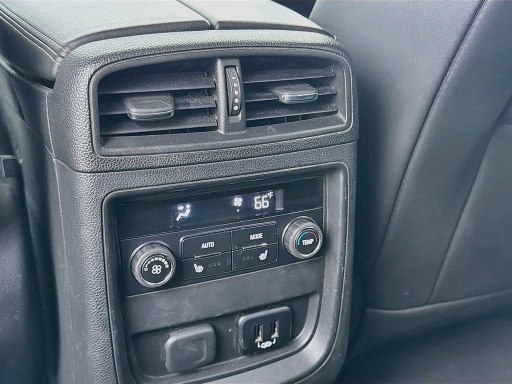 Used 2017 Buick Envision Essence FWD image 27