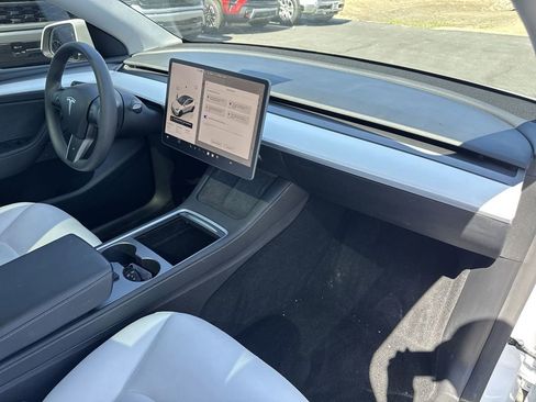 Used 2024 Tesla Model Y Performance AWD/4WD image 34