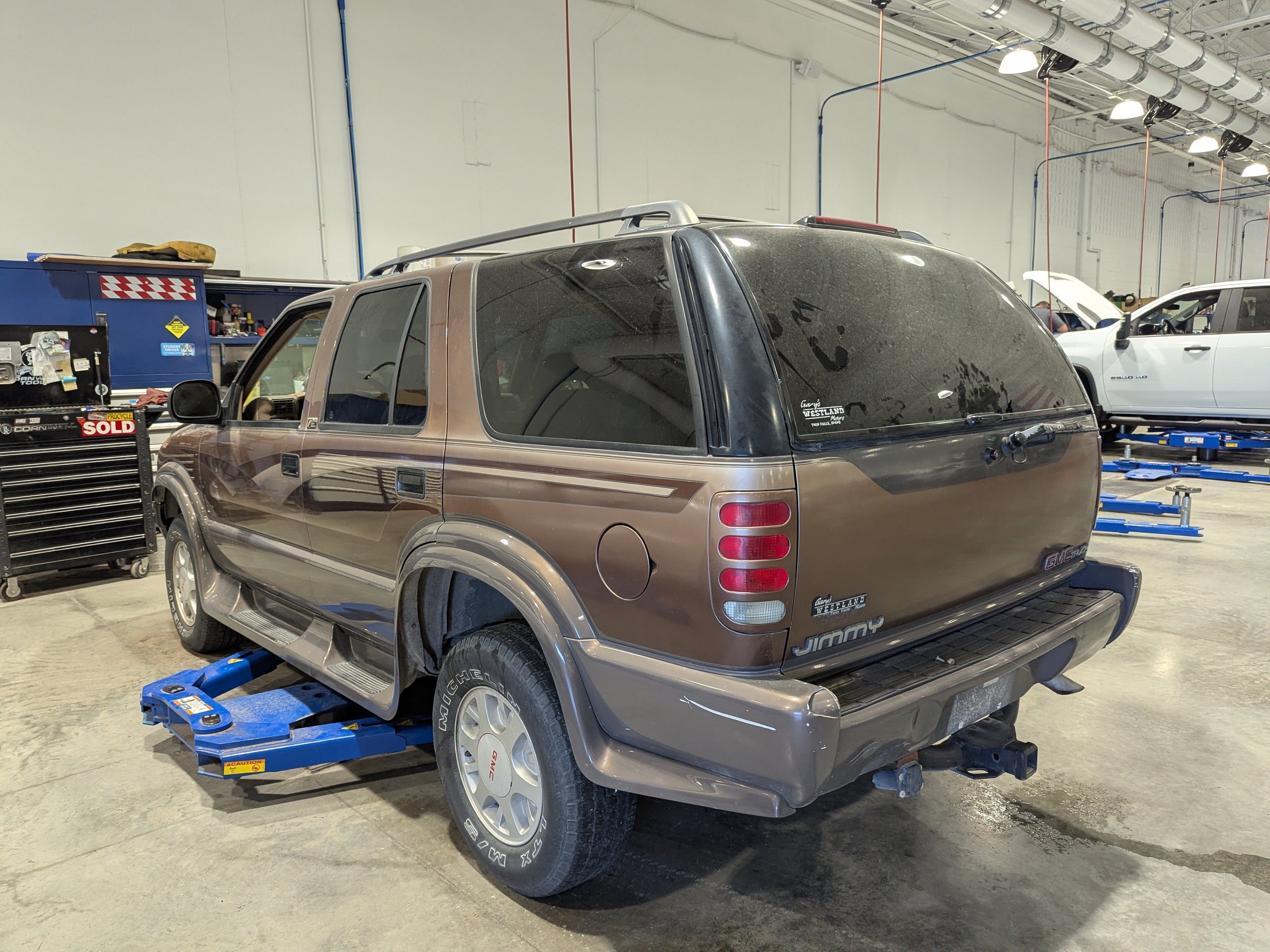 Used 1997 GMC Jimmy SLS w/ Marketing Option Pkg 6 AWD/4WD image 8