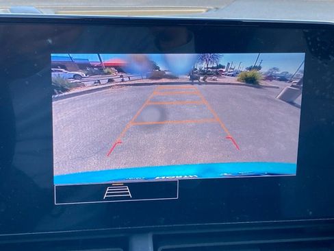 Used 2025 Chevrolet Trax RS w/ Sunroof Package image 21