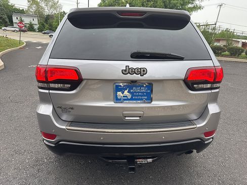 Used 2016 Jeep Grand Cherokee Limited 75th Anniversary AWD/4WD image 7