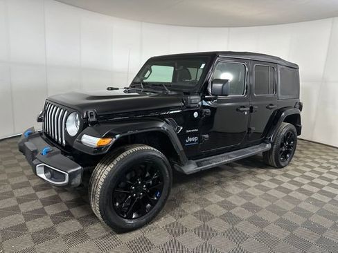 Used 2023 Jeep Wrangler Unlimited Sahara w/ Cold Weather Group image 7
