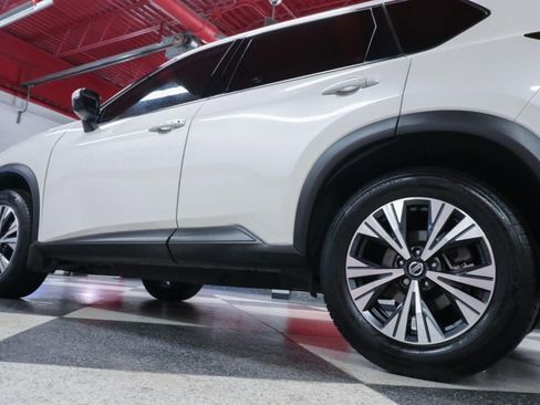 Used 2021 Nissan Rogue SV image 40
