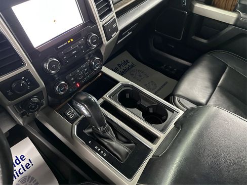 Used 2020 Ford F150 Lariat image 16