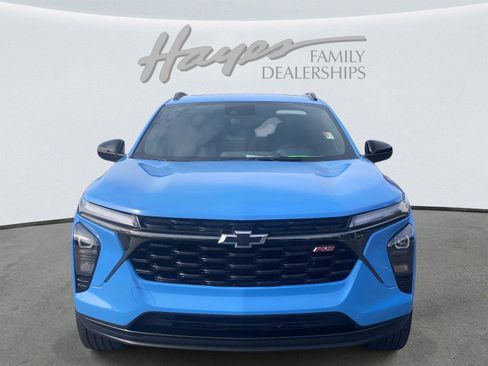 Used 2024 Chevrolet Trax RS w/ Sunroof Package image 11