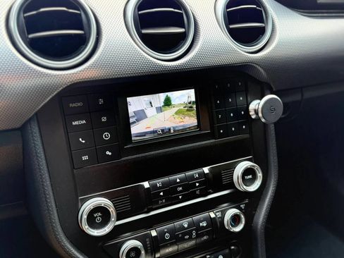 Used 2019 Ford Mustang GT RWD image 17