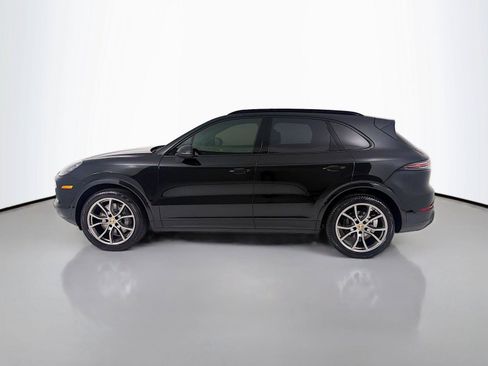 Certified 2023 Porsche Cayenne S AWD/4WD image 2