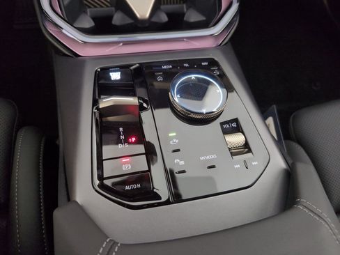 Used 2025 BMW X3 xDrive30i w/ Convenience Package image 15