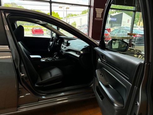 Used 2024 Nissan Altima 2.5 S FWD image 31