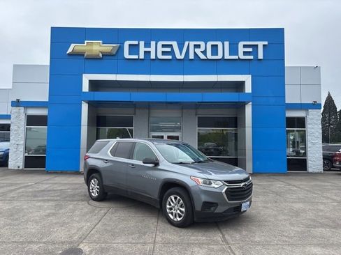 Used 2021 Chevrolet Traverse LS FWD image 1