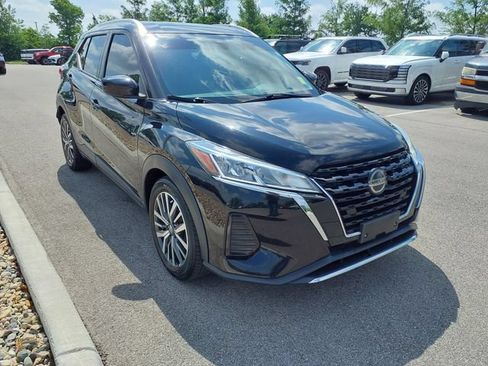 Used 2021 Nissan Kicks SV FWD image 3